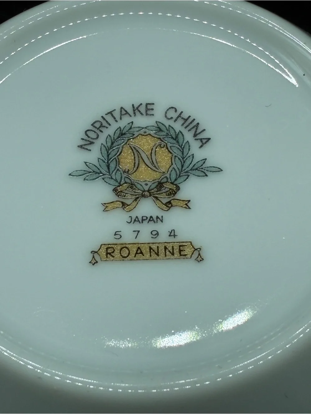 Noritake Roanne Lidded Sugar Bowl, EUC
